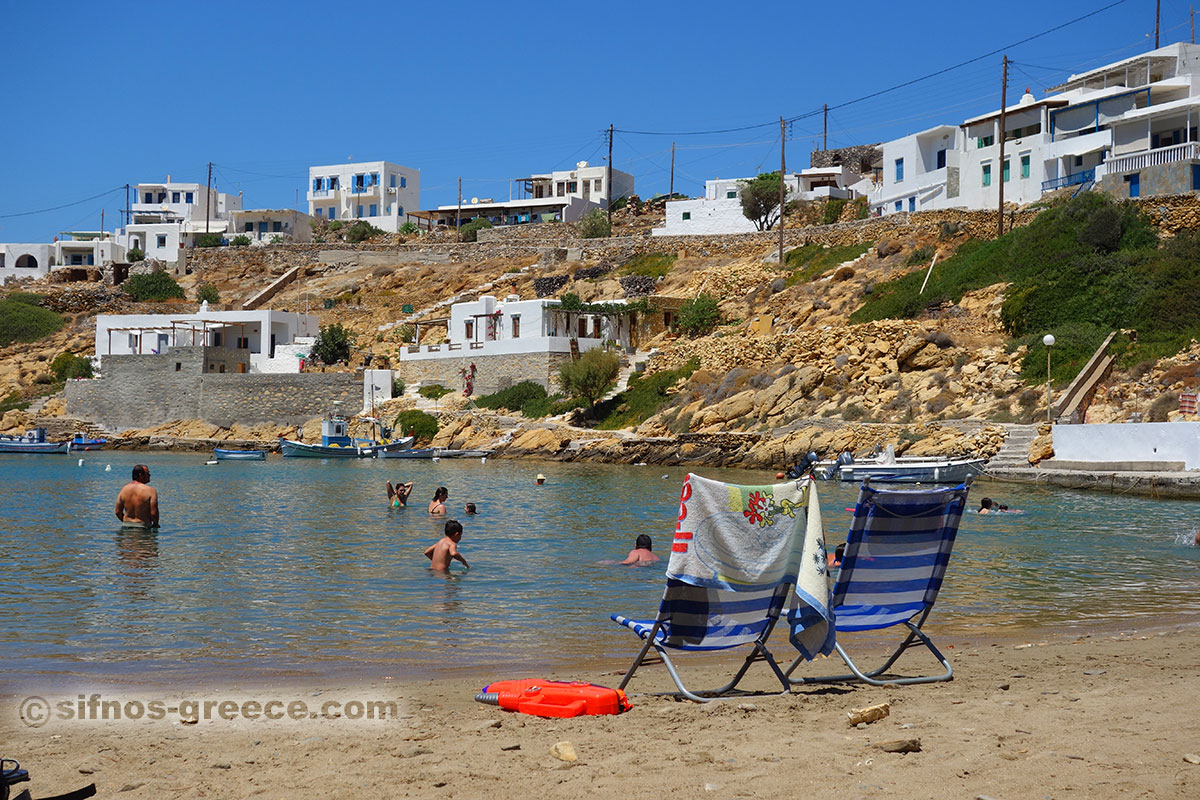 Der Strand von Cheronissos auf Sifnos