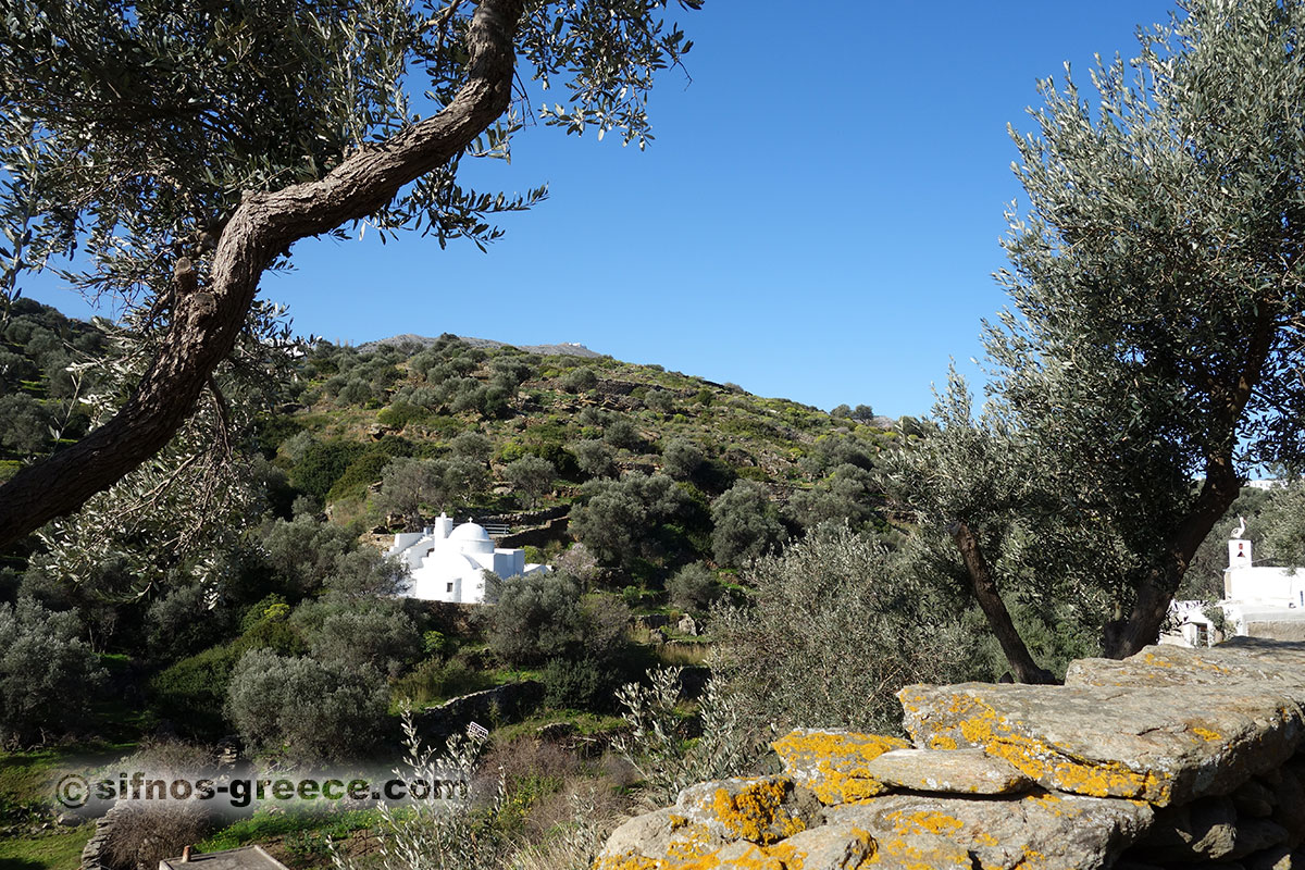 Eine kleine Kirche bei Kato Petali von Sifnos