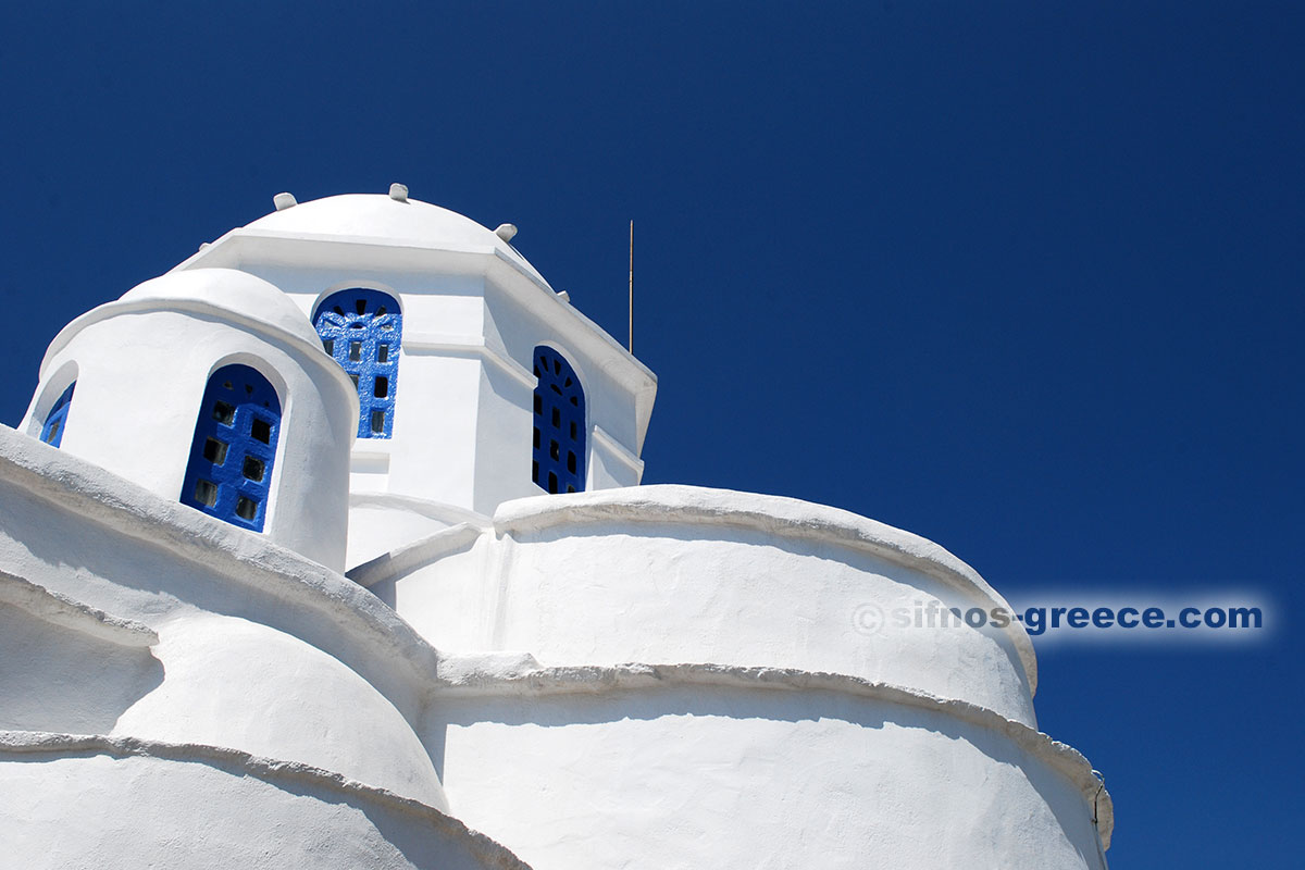 Die Kirche Panagia Vouno in Sifnos